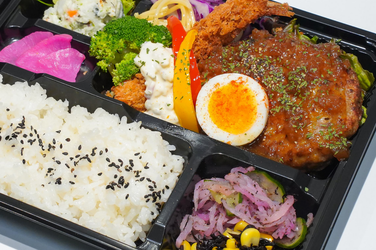 グリルハンバーグと海老フライの洋食弁当